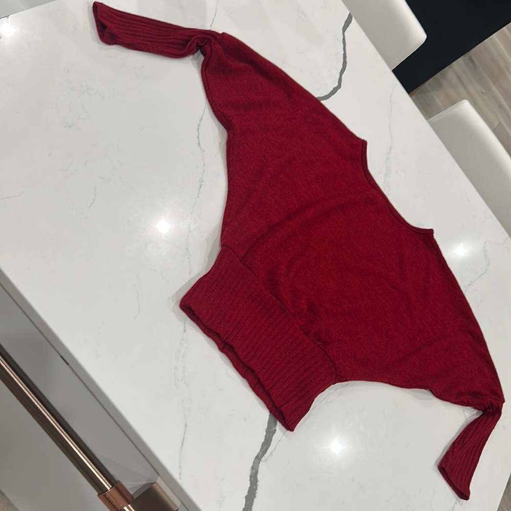Point Sweater